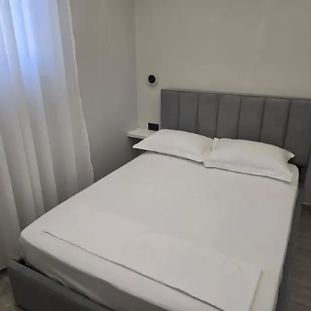 Malo Apartment Himare