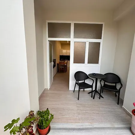 Malo Apartment Himare