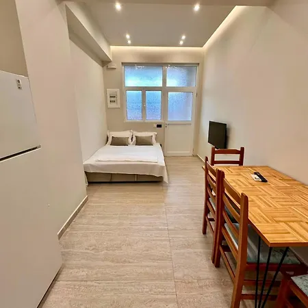 Malo Apartment Himare